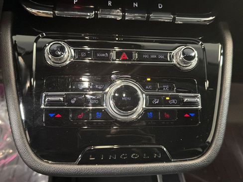 Used 2022 Lincoln Corsair Reserve w/ Equipment Group 201A AWD/4WD image 18