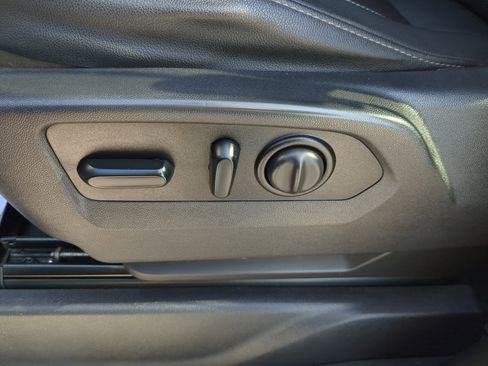 Certified 2021 GMC Sierra 1500 SLT w/ SLT Convenience Package image 18