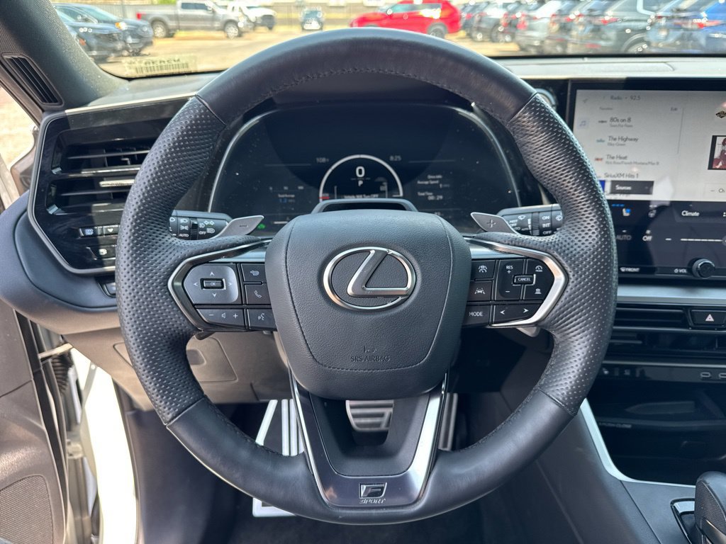 Used 2025 Lexus TX 500h AWD w/ Technology Package image 8