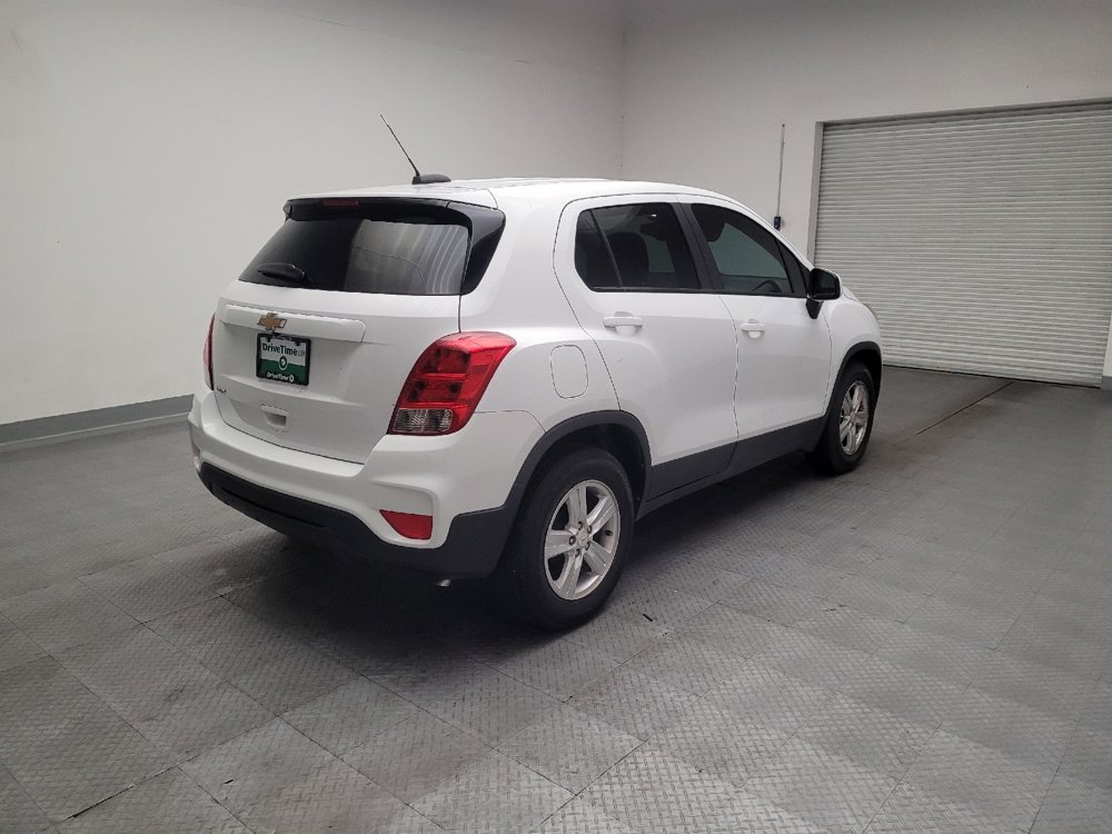 Used 2021 Chevrolet Trax LS w/ Tint and Cruise Package FWD image 9