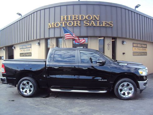 Used 2019 RAM 1500 Big Horn AWD/4WD image 2