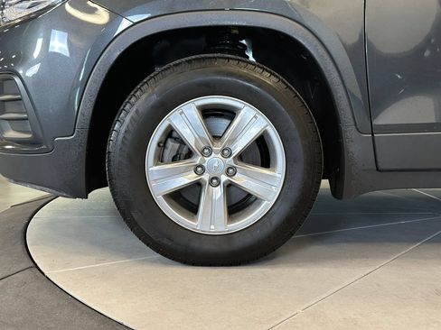 Used 2018 Chevrolet Trax LT w/ Driver Confidence Package AWD/4WD image 21