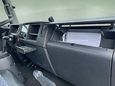 New 2024 Chevrolet Low Cab Forward image 20