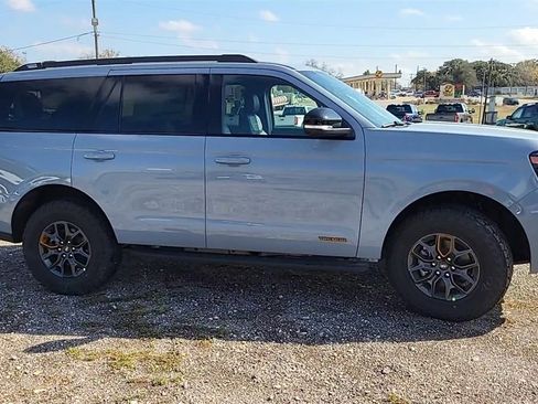 New 2025 Ford Expedition Tremor image 9