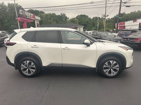 Used 2021 Nissan Rogue SV AWD/4WD image 4