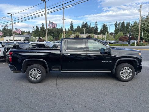 Used 2021 Chevrolet Silverado 2500 High Country w/ Z71 Off-Road Package AWD/4WD image 10
