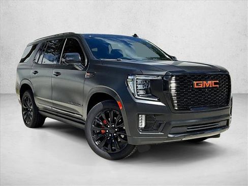 Used 2021 GMC Yukon Denali w/ Denali Premium Package image 10