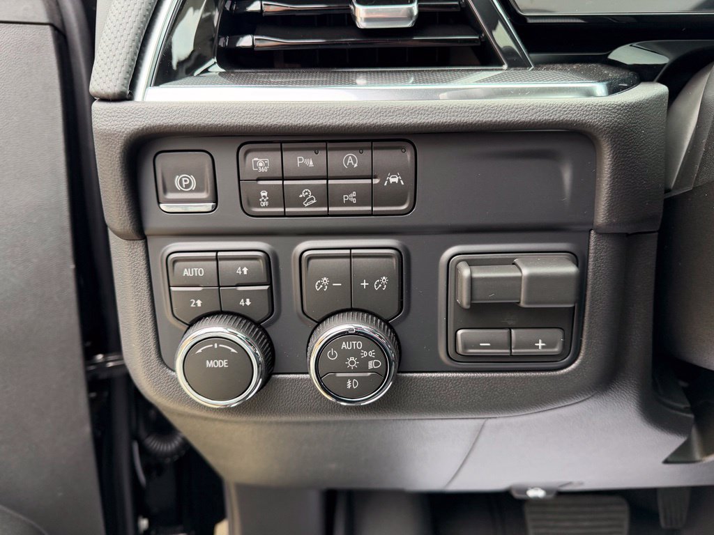 New 2027 Chevrolet Tahoe RST w/ Sun And Tow Package AWD/4WD image 17