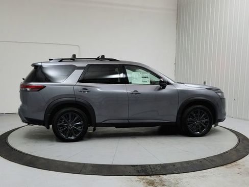 New 2026 Nissan Pathfinder SL w/ SL Premium Package image 8