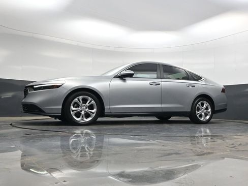 Certified 2024 Honda Accord LX image 27