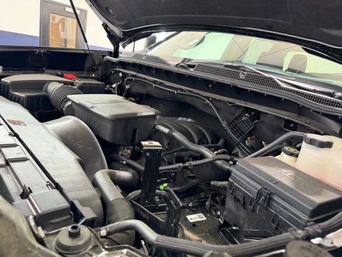 Used 2025 Chevrolet Silverado 2500 Custom w/ Custom Value Package RWD image 9