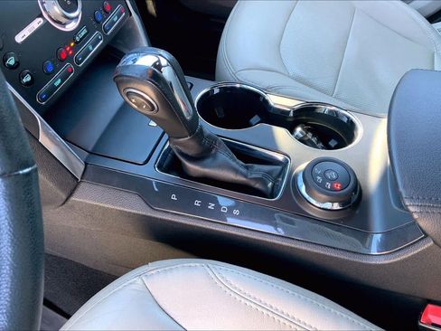 Used 2019 Ford Explorer Limited w/ Class III Trailer Tow Package image 17