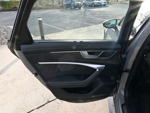 Used 2025 Audi RS 6 performance image 39