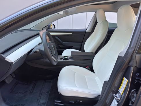 Used 2023 Tesla Model 3 Standard Range RWD image 17