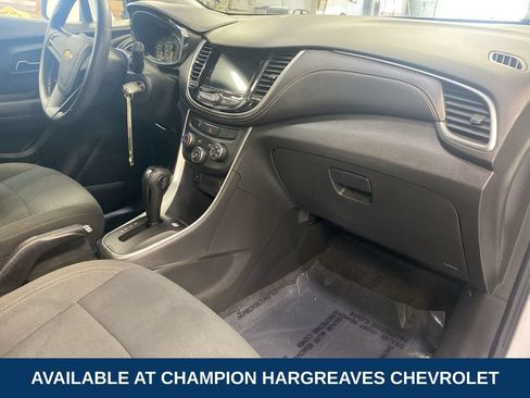 Used 2018 Chevrolet Trax LS AWD/4WD image 37