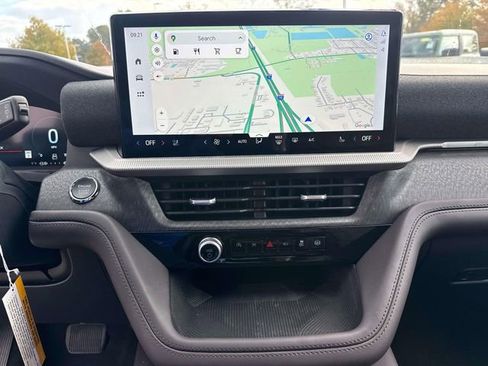 New 2026 Ford Explorer Platinum w/ LUX Leather Package image 27