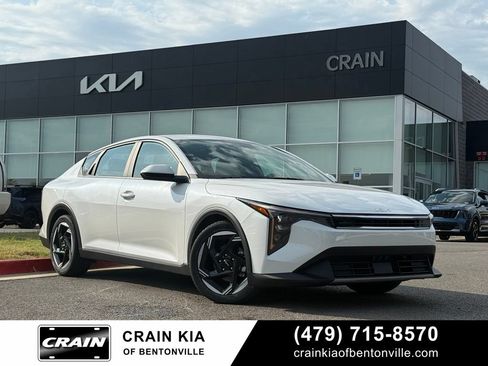 Used 2025 Kia K4 EX FWD image 1