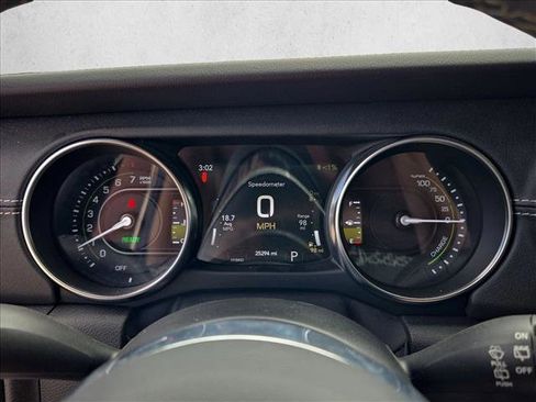 Used 2023 Jeep Wrangler Unlimited Sahara w/ Cold Weather Group AWD/4WD image 10