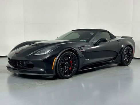 Used 2016 Chevrolet Corvette Z06 w/ 3LZ Preferred Equipment Group RWD image 9