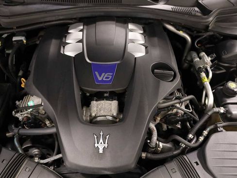 Used 2017 Maserati Ghibli S Q4 AWD/4WD image 38