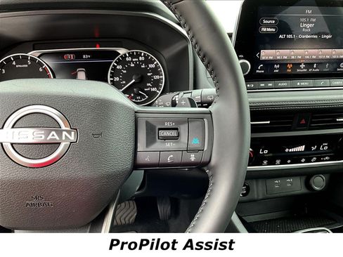Certified 2026 Nissan Rogue SV AWD/4WD image 12