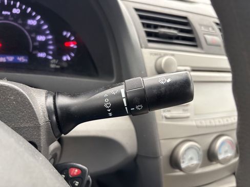 Used 2011 Toyota Camry LE image 26