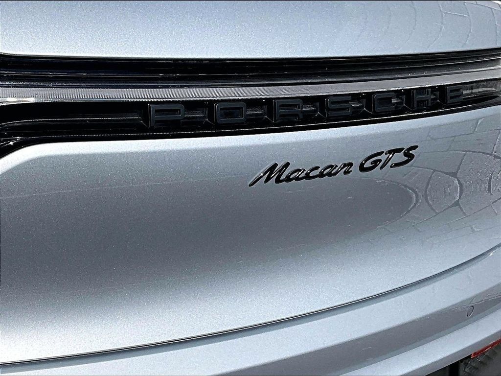 Certified 2023 Porsche Macan GTS AWD/4WD image 13