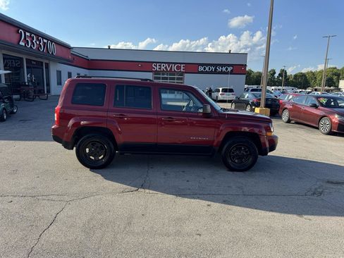 Used 2014 Jeep Patriot Sport w/ Power Value Group FWD image 2