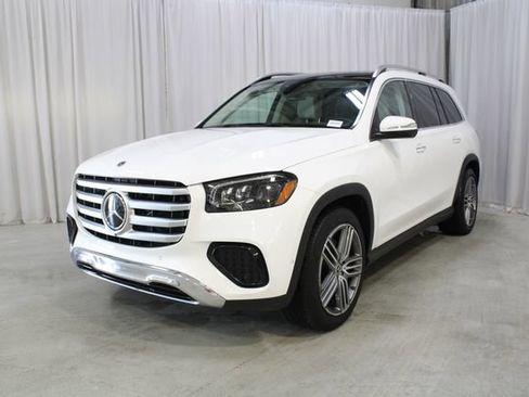 Used 2024 Mercedes-Benz GLS 450 4MATIC image 37