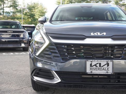 Used 2023 Kia Sportage LX image 12