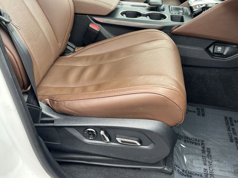 Certified 2024 Acura MDX FWD w/ Technology Package image 27