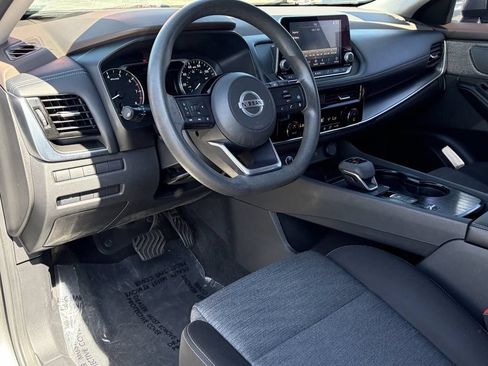 Used 2021 Nissan Rogue SV FWD image 21