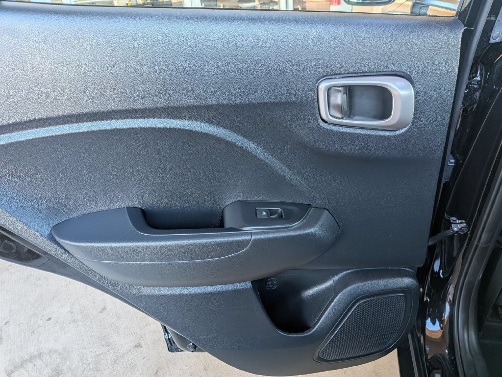 Used 2026 Hyundai Venue SEL FWD image 25