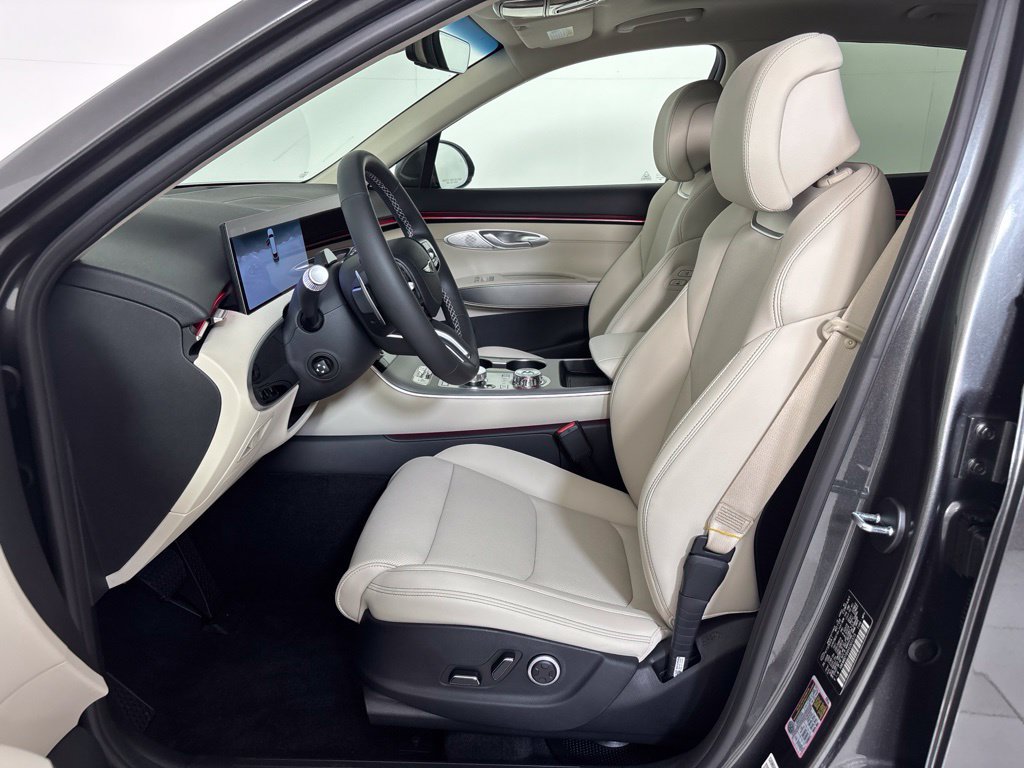New 2027 Genesis GV70 2.5T Select AWD/4WD image 14