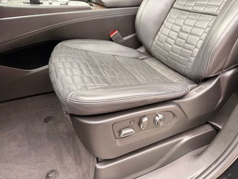 Used 2023 Cadillac Escalade Premium Luxury Platinum w/ LPO, Floor Liner Package AWD/4WD image 12