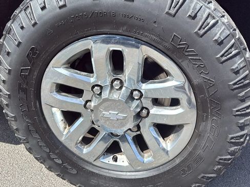 Used 2016 Chevrolet Silverado 2500 LT w/ LT Convenience Package AWD/4WD image 13