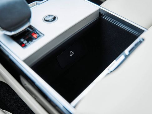 Used 2025 Land Rover Range Rover Long Wheelbase SE image 69