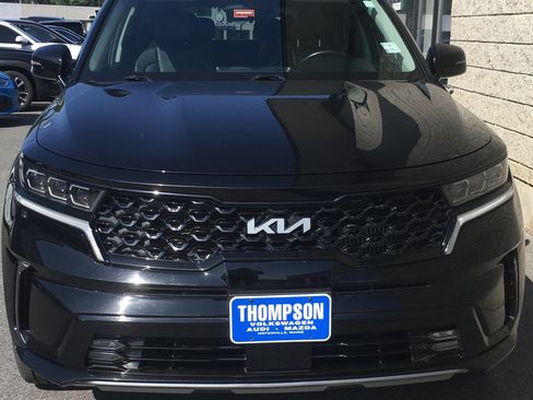 Used 2022 Kia Sorento SX AWD/4WD image 2