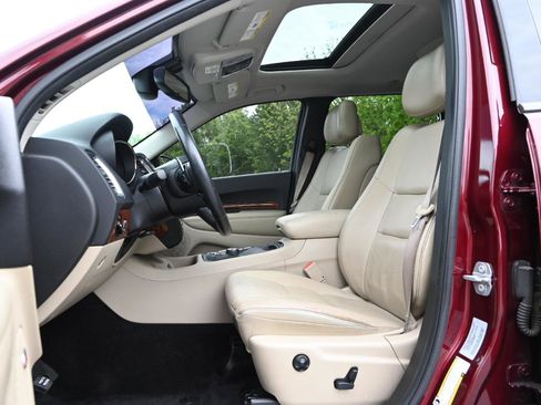 Used 2016 Dodge Durango Limited w/ Premium Group AWD/4WD image 12