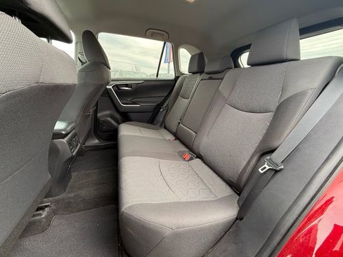 Used 2021 Toyota RAV4 XLE image 24