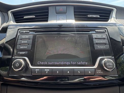 Used 2017 Nissan Sentra SV FWD image 15