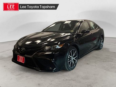 Used 2023 Toyota Camry SE image 1