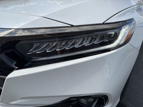 Certified 2022 Honda Accord Sport image 9