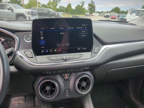 Used 2023 Chevrolet Blazer LT w/ Driver Confidence Package image 10