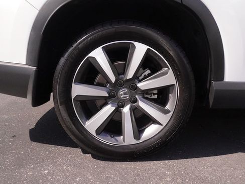 Used 2025 Honda Pilot Touring image 34