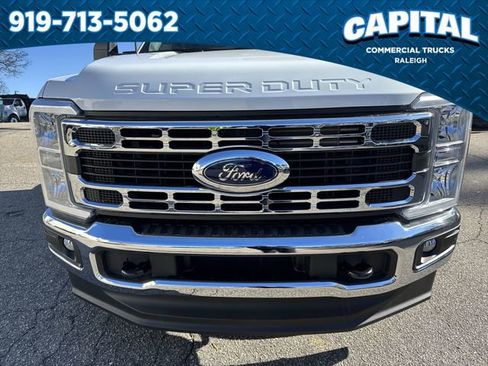 New 2025 Ford F350 XL w/ XL Chrome Package image 10