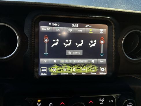 Used 2021 Jeep Wrangler Unlimited Sahara image 19