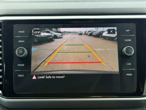 Used 2022 Volkswagen Atlas Cross Sport SE image 43