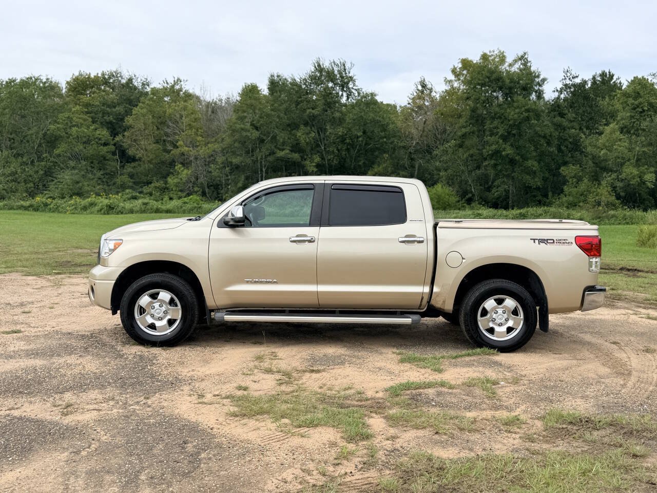 Used 2010 Toyota Tundra Limited RWD image 2