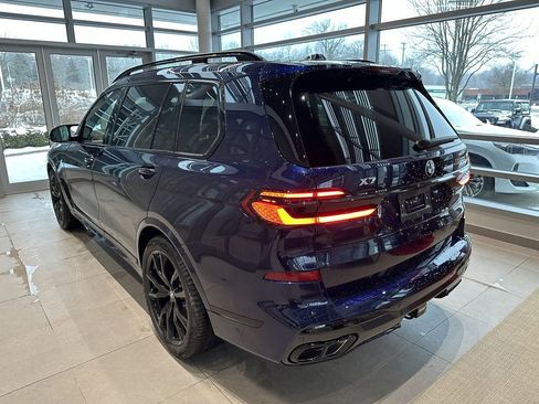New 2026 BMW X7 M60i image 4